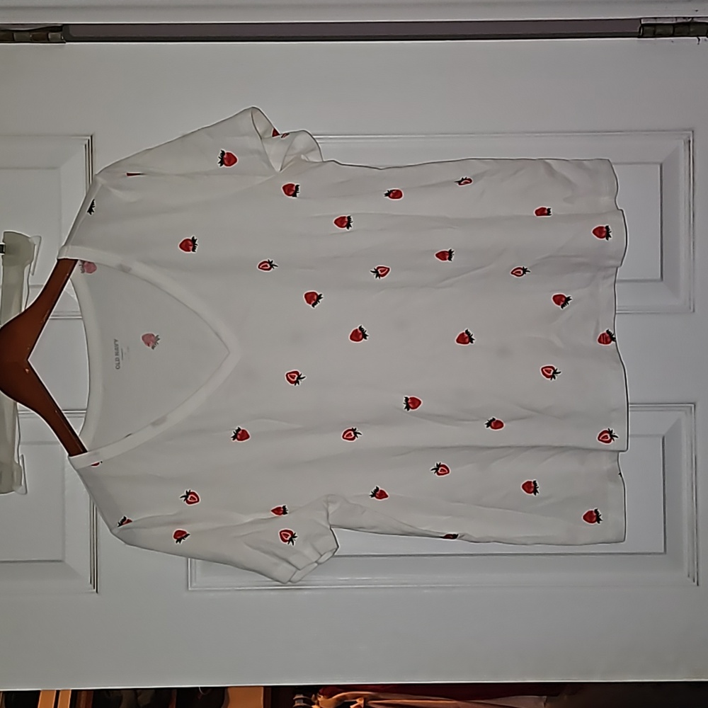 Old Navy T Shirt